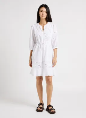 SUD EXPRESS ROMILDA - Vestido recto con cuello tunecino de algodón bordado en blanco